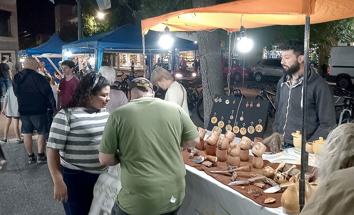 Feria de Artesanos en la plaza