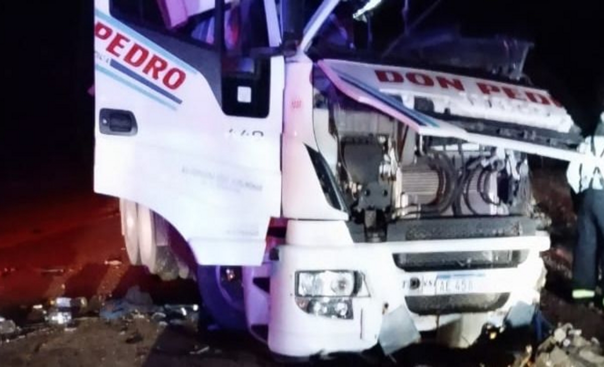 Choque de camiones en la ruta 35