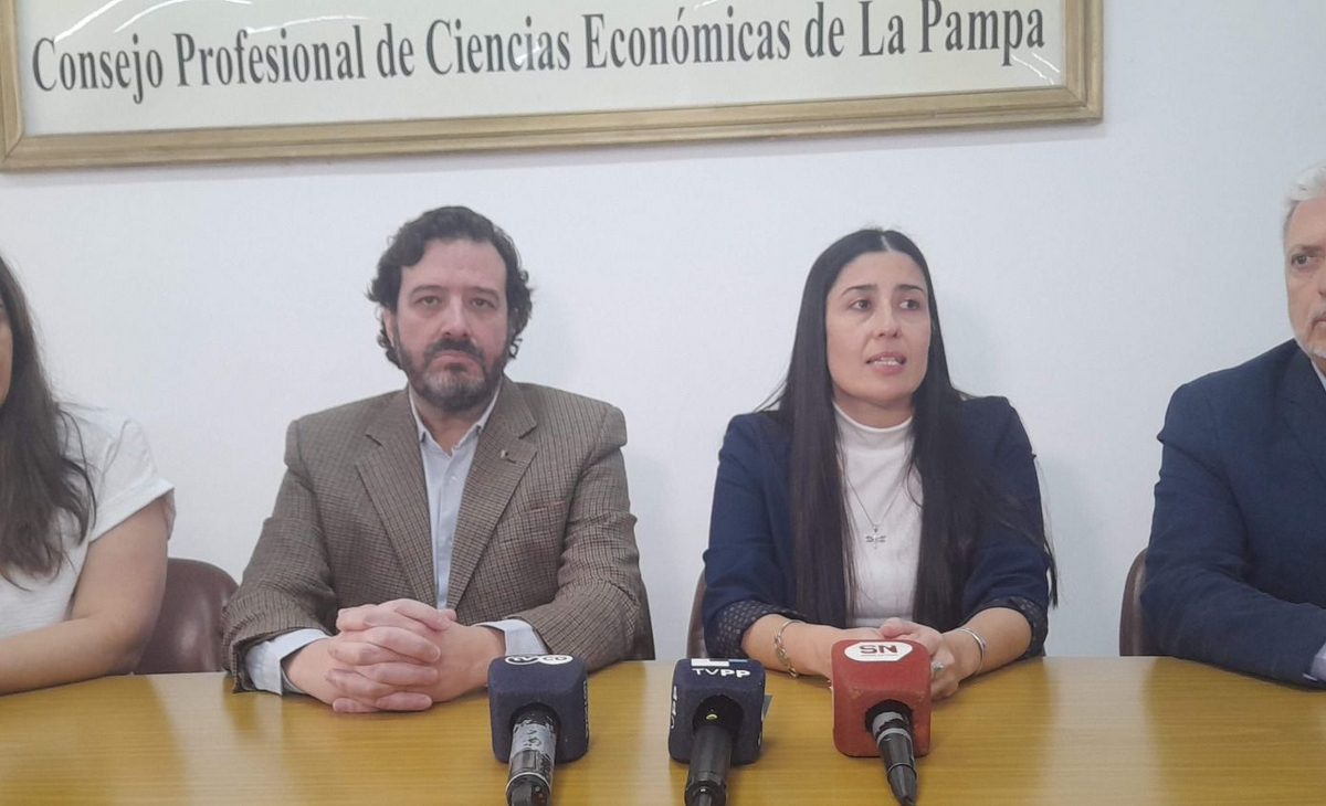 Lanzaron la maestría Auditoría forense e <b>inteligencia artificial</b> - La Arena thumbnail